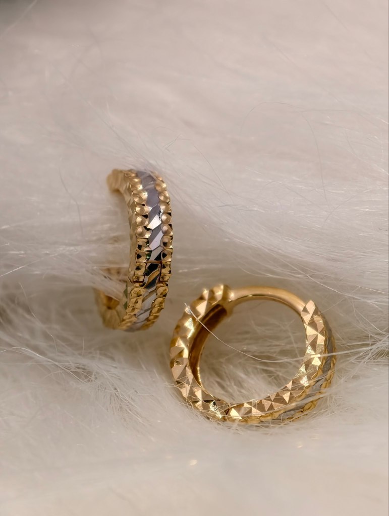 Deer Jewellery 18K 金雙色鑽石切割耳圈